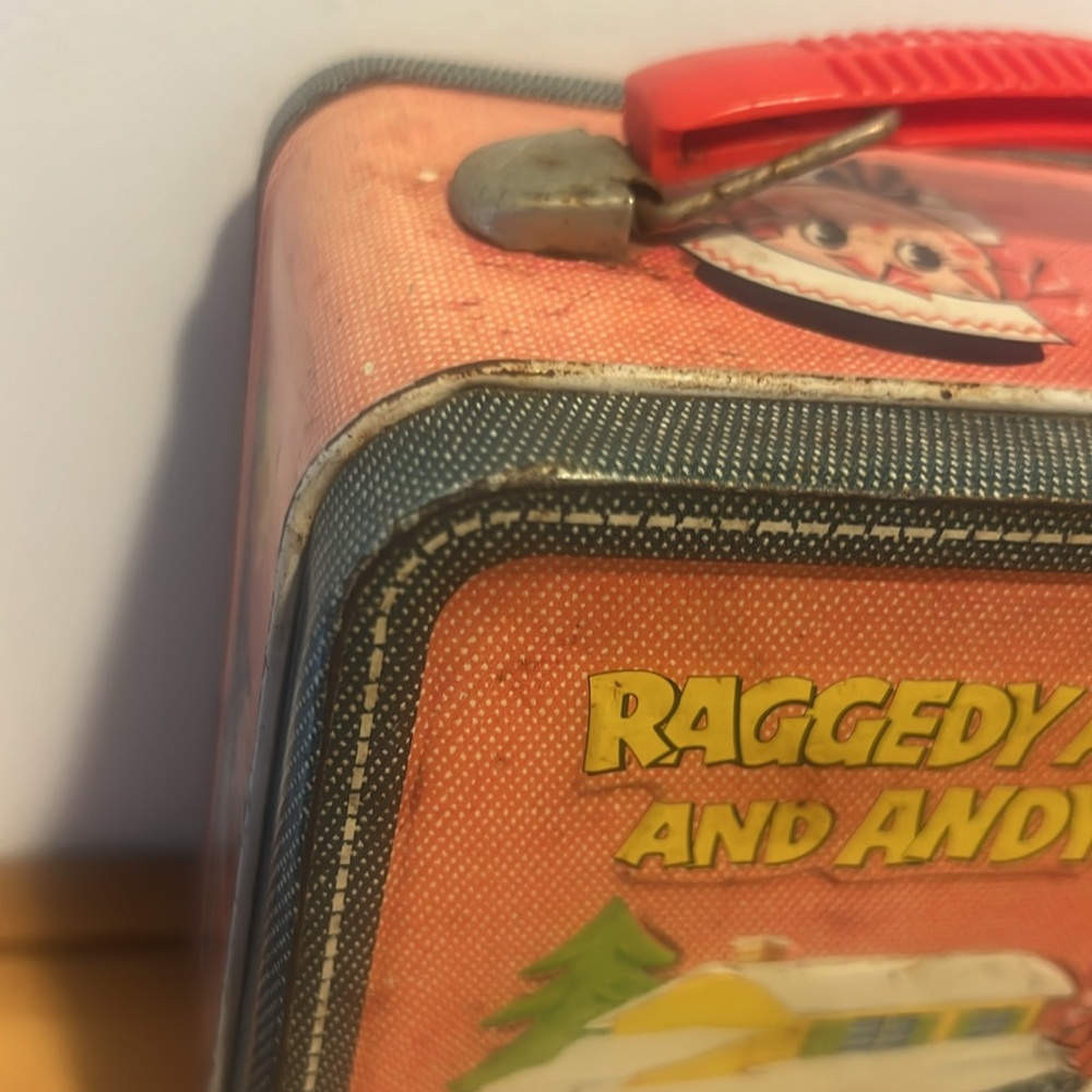Raggedy Ann and Andy Vintage METAL SCHOOL LUNCHBOX - 1973 vintage original - Picture 11 of 12